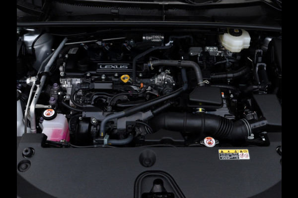 Lexus LBX Cool 2WD | Leder/Alcantara | Memory Seat | BSM