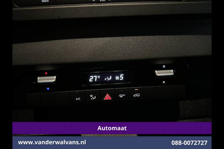 Mercedes-Benz Sprinter 316 CDI 164pk Automaat L3H2 Euro6 Airco | Camera | 3500kg Trekhaak | Apple Carplay Chauffeursstoel, Cruisecontrol, Android Auto, Stoelverwarming, 270graden Achterdeuren, Parkeersensoren, Bijrijdersbank