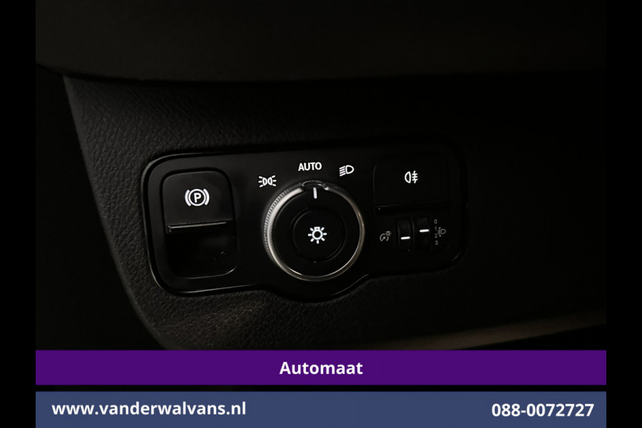 Mercedes-Benz Sprinter 316 CDI 164pk Automaat L3H2 Euro6 Airco | Camera | 3500kg Trekhaak | Apple Carplay Chauffeursstoel, Cruisecontrol, Android Auto, Stoelverwarming, 270graden Achterdeuren, Parkeersensoren, Bijrijdersbank