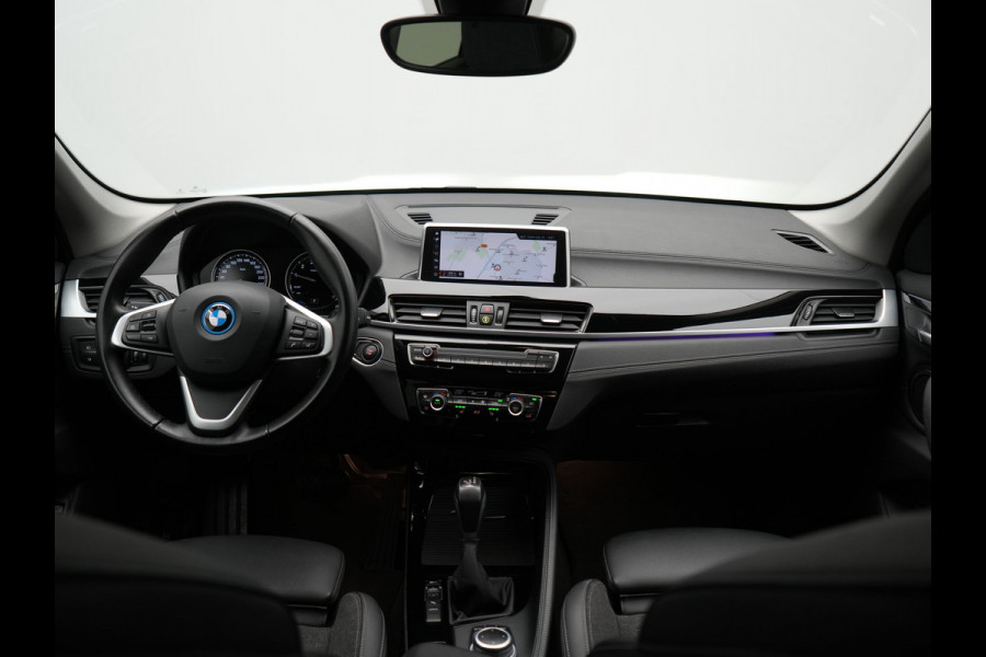BMW X1 xDrive25e Sportline PHEV 221pk | Camera | Sfeerverlichting | Sportstoelen Verwarmd | Navigatie | Cruise Control | LED Koplampen | DAB | Plug In Hybrid |