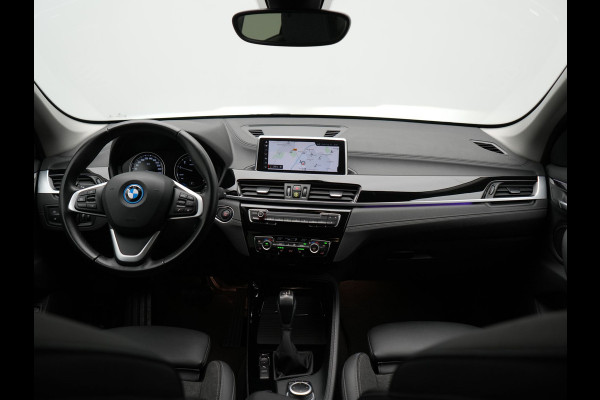 BMW X1 xDrive25e Sportline PHEV 221pk | Camera | Sfeerverlichting | Sportstoelen Verwarmd | Navigatie | Cruise Control | LED Koplampen | DAB | Plug In Hybrid |