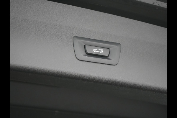 BMW X1 xDrive25e Sportline PHEV 221pk | Camera | Sfeerverlichting | Sportstoelen Verwarmd | Navigatie | Cruise Control | LED Koplampen | DAB | Plug In Hybrid |