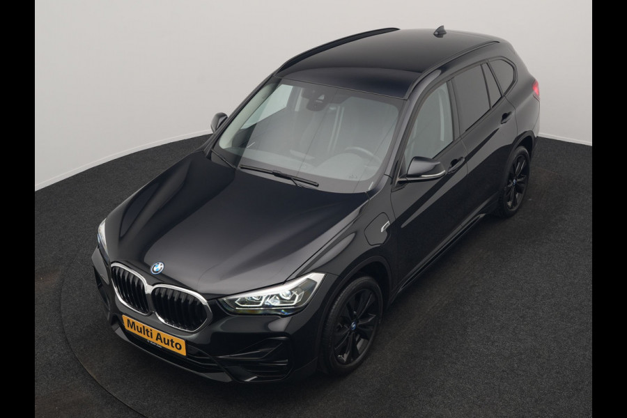 BMW X1 xDrive25e Sportline PHEV 221pk | Camera | Sfeerverlichting | Sportstoelen Verwarmd | Navigatie | Cruise Control | LED Koplampen | DAB | Plug In Hybrid |