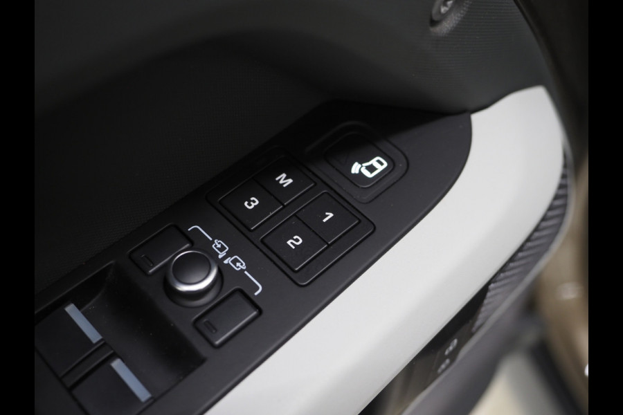 Land Rover Defender 110 2.0 P400e Urban Look | Explorer Pack | PIVI Pro | Meridian | Keyless | 360 | Trekhaak | Memory | Leder | Dodehoek | Carplay