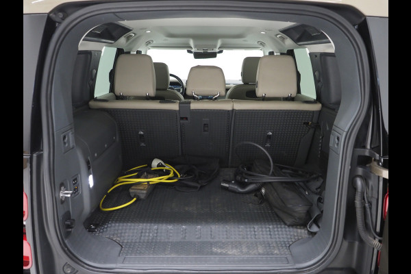 Land Rover Defender 110 2.0 P400e Urban Look | Explorer Pack | PIVI Pro | Meridian | Keyless | 360 | Trekhaak | Memory | Leder | Dodehoek | Carplay