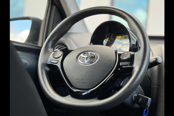 Toyota Aygo 1.0 VVT-i x-fun, 35000 km, 5 deurs, airco, NL auto met nationale auto pas
