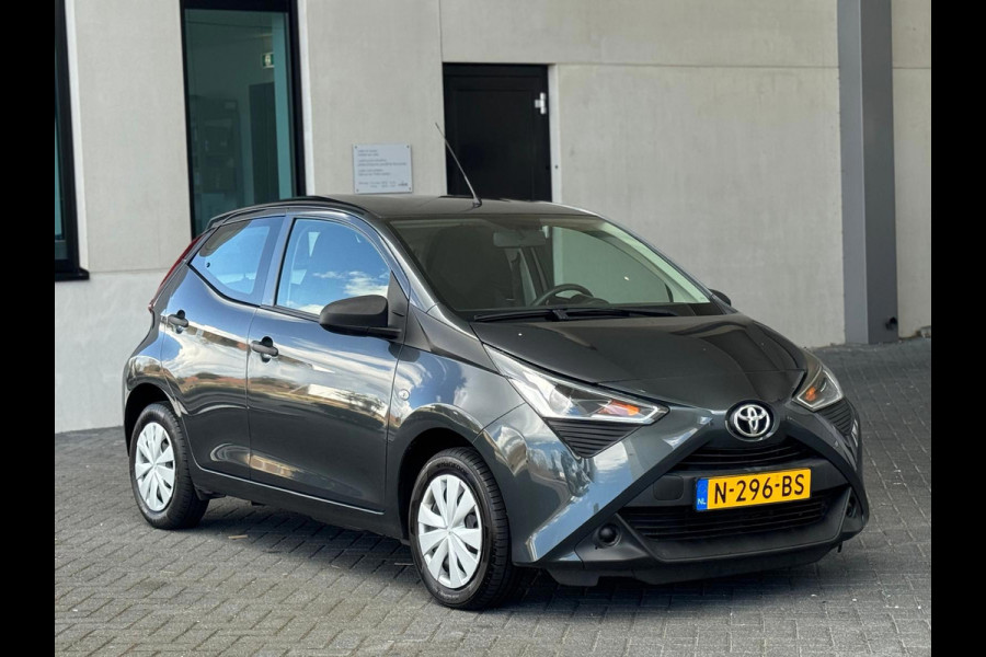 Toyota Aygo 1.0 VVT-i x-fun, 35000 km, 5 deurs, airco, NL auto met nationale auto pas