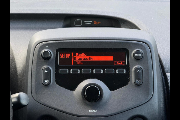 Toyota Aygo 1.0 VVT-i x-fun, 35000 km, 5 deurs, airco, NL auto met nationale auto pas