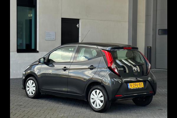 Toyota Aygo 1.0 VVT-i x-fun, 35000 km, 5 deurs, airco, NL auto met nationale auto pas