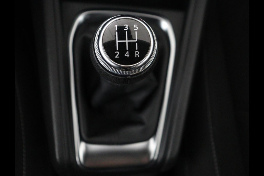 Renault Captur 1.0 TCe 100 Zen | Trekhaak | Carplay | Camera | Navigatie | Full LED | Cruise control | Bluetooth | Airco | Parkeerhulp | DAB