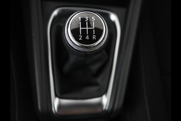 Renault Captur 1.0 TCe 100 Zen | Trekhaak | Carplay | Camera | Navigatie | Full LED | Cruise control | Bluetooth | Airco | Parkeerhulp | DAB