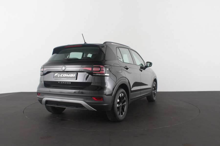 Volkswagen T-Cross 1.0 TSI Life > Achteruitrijcamera/All season banden/Navigatie...