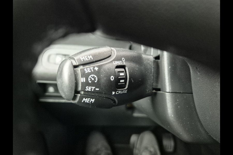 Citroën Berlingo 1.2 PureTech Shine Automaat,Panorama,camera,Navigatie/Carplay/Android,Trekhaak,Stoelverwarming,Cruisecontrol