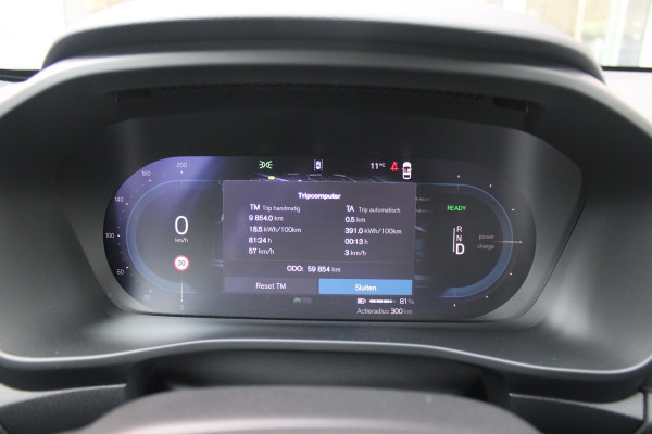 Volvo C40 Single Motor Core 238PK 69 kWh | PANORAMADAK | STOEL / STUUR VERWARMING | DODEHOEKDETECTIE | ACHTERUITRIJCAMERA | NAVIGATIE | APPLE-CARPLAY / ANDROID-AUTO | CRUISE CONTROL | KEYLESS START | DRAADLOZE TELEFOONLADER | PARKEERSENSOREN VOOR / ACHTER |