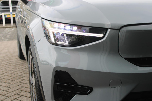 Volvo C40 Single Motor Core 238PK 69 kWh | PANORAMADAK | STOEL / STUUR VERWARMING | DODEHOEKDETECTIE | ACHTERUITRIJCAMERA | NAVIGATIE | APPLE-CARPLAY / ANDROID-AUTO | CRUISE CONTROL | KEYLESS START | DRAADLOZE TELEFOONLADER | PARKEERSENSOREN VOOR / ACHTER |