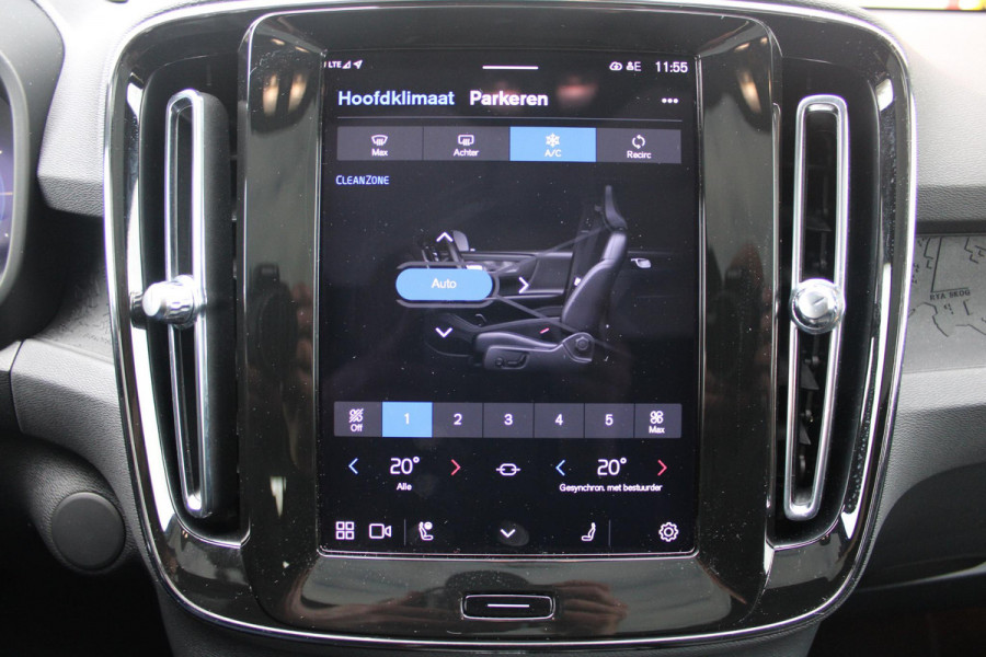 Volvo C40 Single Motor Core 238PK 69 kWh | PANORAMADAK | STOEL / STUUR VERWARMING | DODEHOEKDETECTIE | ACHTERUITRIJCAMERA | NAVIGATIE | APPLE-CARPLAY / ANDROID-AUTO | CRUISE CONTROL | KEYLESS START | DRAADLOZE TELEFOONLADER | PARKEERSENSOREN VOOR / ACHTER |