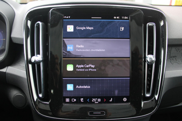 Volvo C40 Single Motor Core 238PK 69 kWh | PANORAMADAK | STOEL / STUUR VERWARMING | DODEHOEKDETECTIE | ACHTERUITRIJCAMERA | NAVIGATIE | APPLE-CARPLAY / ANDROID-AUTO | CRUISE CONTROL | KEYLESS START | DRAADLOZE TELEFOONLADER | PARKEERSENSOREN VOOR / ACHTER |