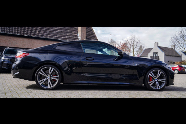 BMW 4 Serie Coupé 430i High Executive | M-pakket | Schuifdak | Harman/Kardon | BMW Laserlicht | Head up Display | Memory stoelen