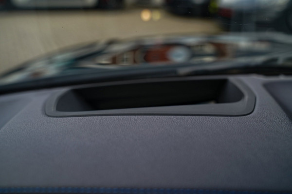 BMW 4 Serie Coupé 430i High Executive | M-pakket | Schuifdak | Harman/Kardon | BMW Laserlicht | Head up Display | Memory stoelen