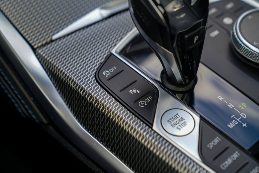 BMW 4 Serie Coupé 430i High Executive | M-pakket | Schuifdak | Harman/Kardon | BMW Laserlicht | Head up Display | Memory stoelen