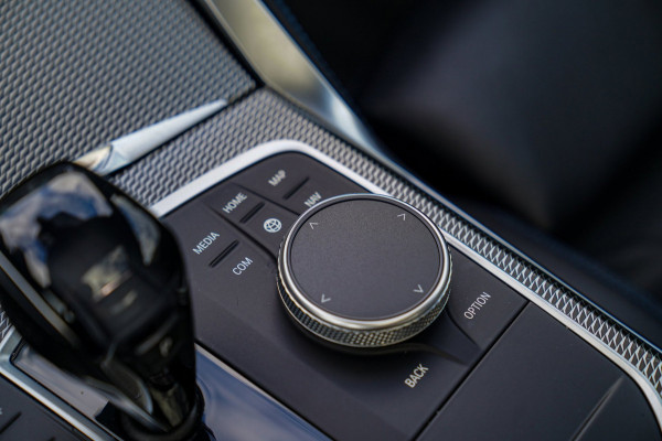 BMW 4 Serie Coupé 430i High Executive | M-pakket | Schuifdak | Harman/Kardon | BMW Laserlicht | Head up Display | Memory stoelen