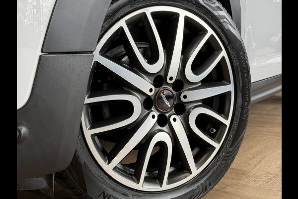 MINI Countryman 1.5 One Pepper Stoelverwarming | Carplay | Cruise | Navi | PDC | Keyless | Led | Sportstoelen | 18"