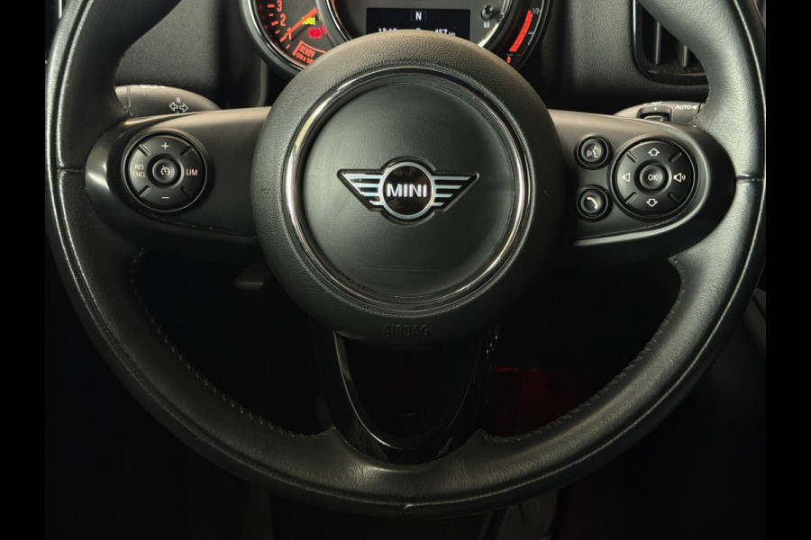 MINI Countryman 1.5 One Pepper Stoelverwarming | Carplay | Cruise | Navi | PDC | Keyless | Led | Sportstoelen | 18"