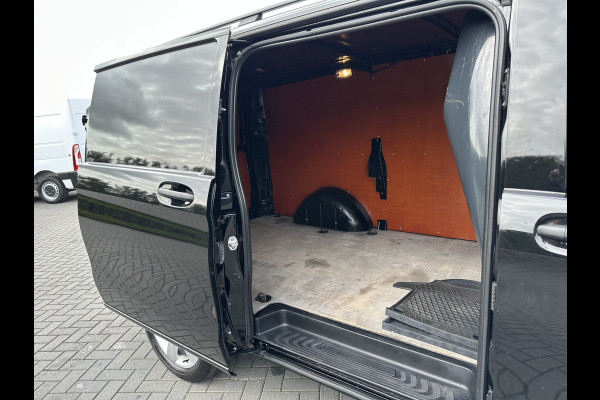 Mercedes-Benz Vito 114 CDI 136 PK AUTOMAAT 9G-TRONIC SPORT / L2H1 / 1e EIG. / ACHTERDEUREN / LED / CAMERA / PDC / AIRCO ECC / CRUISE / TREKHAAK