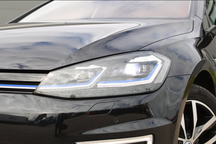 Volkswagen e-Golf E-DITION Carplay AdaptiveCruise Stoelverwarming VirtualCockpit Camera