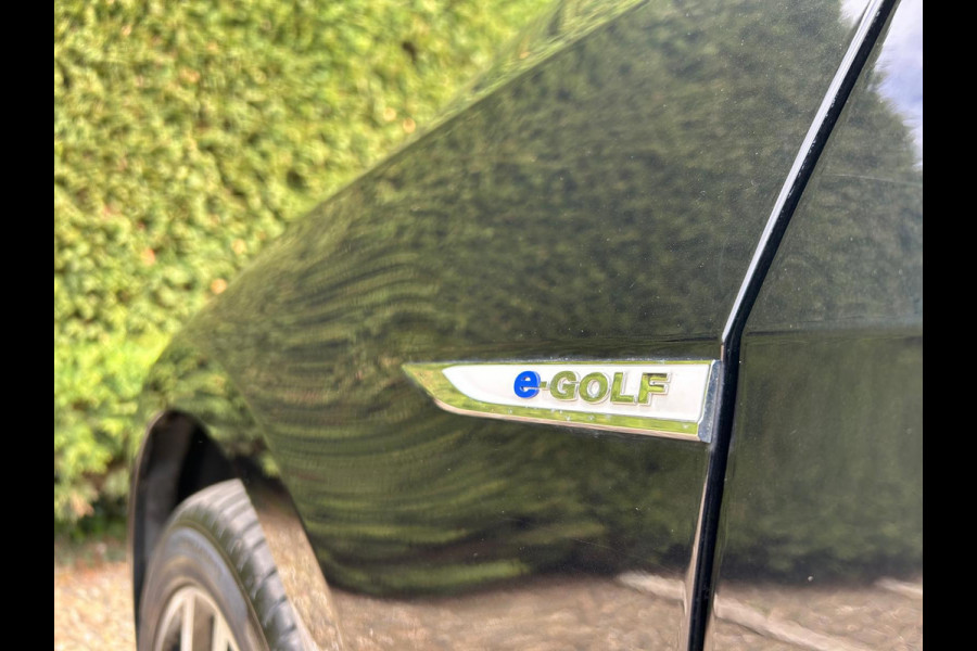 Volkswagen e-Golf E-DITION Carplay AdaptiveCruise Stoelverwarming VirtualCockpit Camera