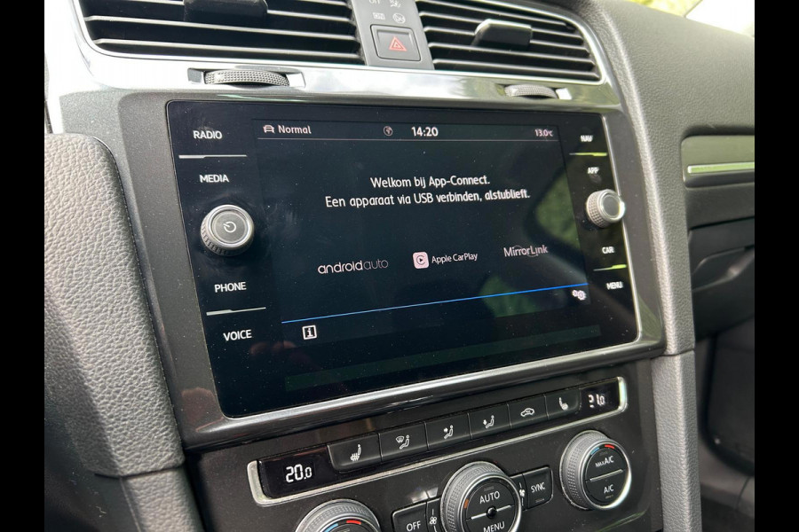Volkswagen e-Golf E-DITION Carplay AdaptiveCruise Stoelverwarming VirtualCockpit Camera