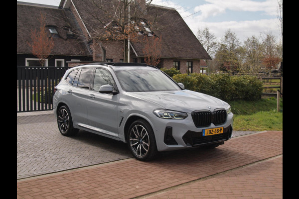 BMW X3 xDrive30e High Executive | M-pakket | Panoramadak | Trekhaak | Sfeerverlichting | Head-Up Display|  360 Camera | Led Laser |