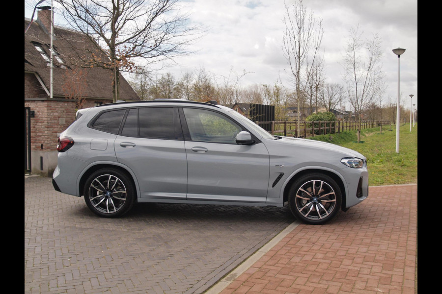 BMW X3 xDrive30e High Executive | M-pakket | Panoramadak | Trekhaak | Sfeerverlichting | Head-Up Display|  360 Camera | Led Laser |