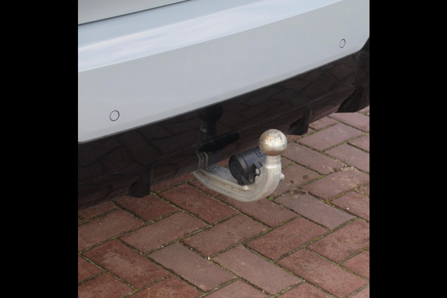 BMW X3 xDrive30e High Executive | M-pakket | Panoramadak | Trekhaak | Sfeerverlichting | Head-Up Display|  360 Camera | Led Laser |