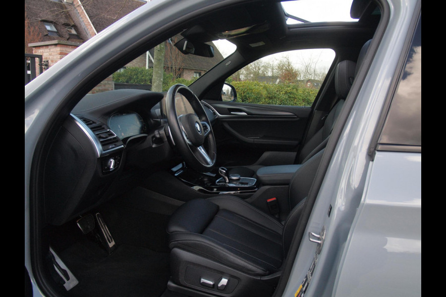 BMW X3 xDrive30e High Executive | M-pakket | Panoramadak | Trekhaak | Sfeerverlichting | Head-Up Display|  360 Camera | Led Laser |