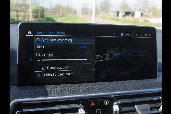 BMW X3 xDrive30e High Executive | M-pakket | Panoramadak | Trekhaak | Sfeerverlichting | Head-Up Display|  360 Camera | Led Laser |