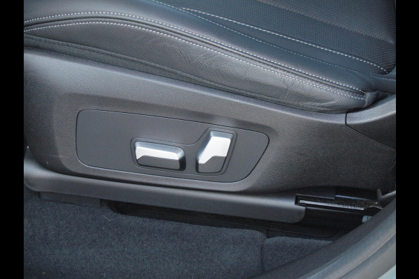 BMW X3 xDrive30e High Executive | M-pakket | Panoramadak | Trekhaak | Sfeerverlichting | Head-Up Display|  360 Camera | Led Laser |