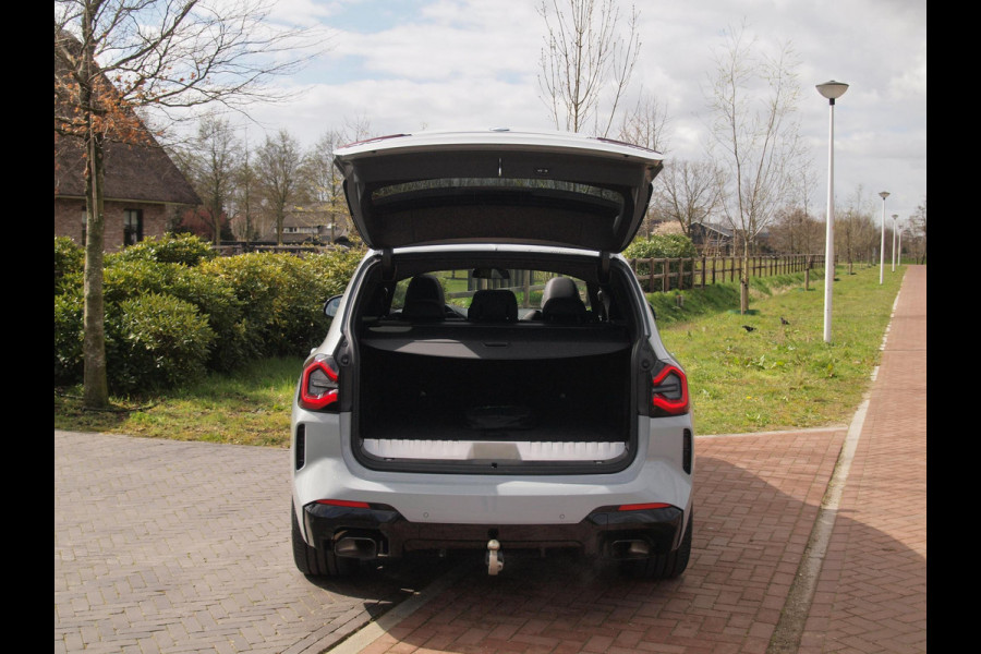 BMW X3 xDrive30e High Executive | M-pakket | Panoramadak | Trekhaak | Sfeerverlichting | Head-Up Display|  360 Camera | Led Laser |