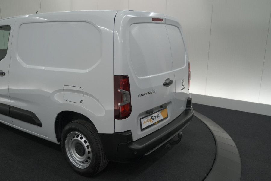 Peugeot Partner 1.5 BlueHDi 100 S&S L1 | Trekhaak | Apple Carplay | Laadruimte Pakket | 3 Zitplaatsen