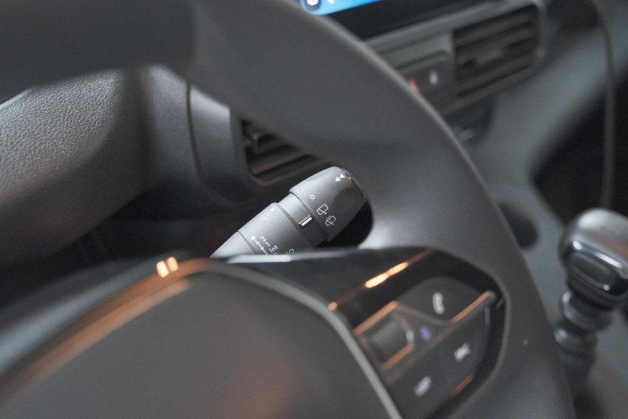 Peugeot Partner 1.5 BlueHDi 100 S&S L1 | Trekhaak | Apple Carplay | Laadruimte Pakket | 3 Zitplaatsen