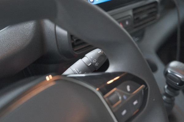 Peugeot Partner 1.5 BlueHDi 100 S&S L1 | Trekhaak | Apple Carplay | Laadruimte Pakket | 3 Zitplaatsen