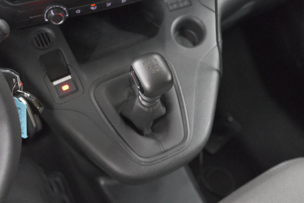 Peugeot Partner 1.5 BlueHDi 100 S&S L1 | Trekhaak | Apple Carplay | Laadruimte Pakket | 3 Zitplaatsen
