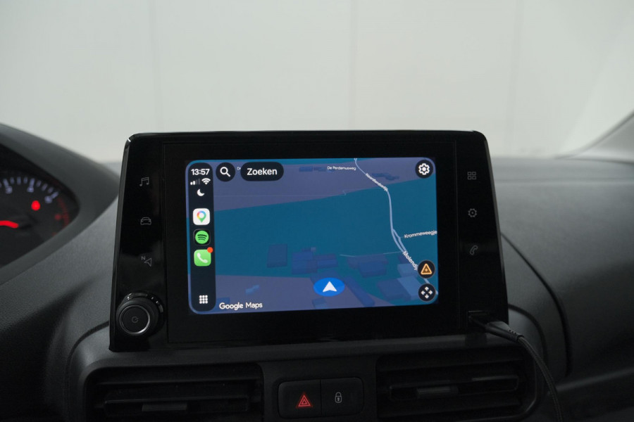 Peugeot Partner 1.5 BlueHDi 100 S&S L1 | Trekhaak | Apple Carplay | Laadruimte Pakket | 3 Zitplaatsen