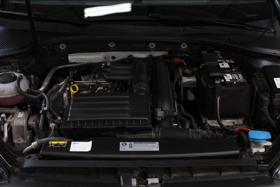 Volkswagen Golf 1.4 TSI 3X R-Line *Pano*Virtual*DSG*Keyless*