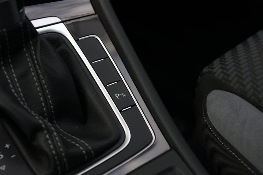 Volkswagen Golf 1.4 TSI 3X R-Line *Pano*Virtual*DSG*Keyless*