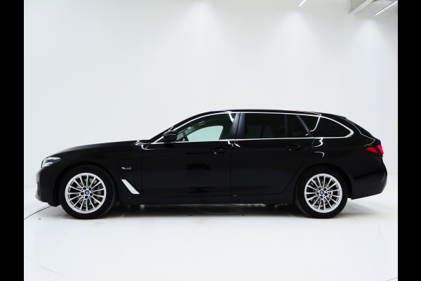 BMW 5 Serie Touring 530e xDrive | Leder | Trekhaak | HUD | Camera | Memory | Stoelkoeling | DAB | Carplay