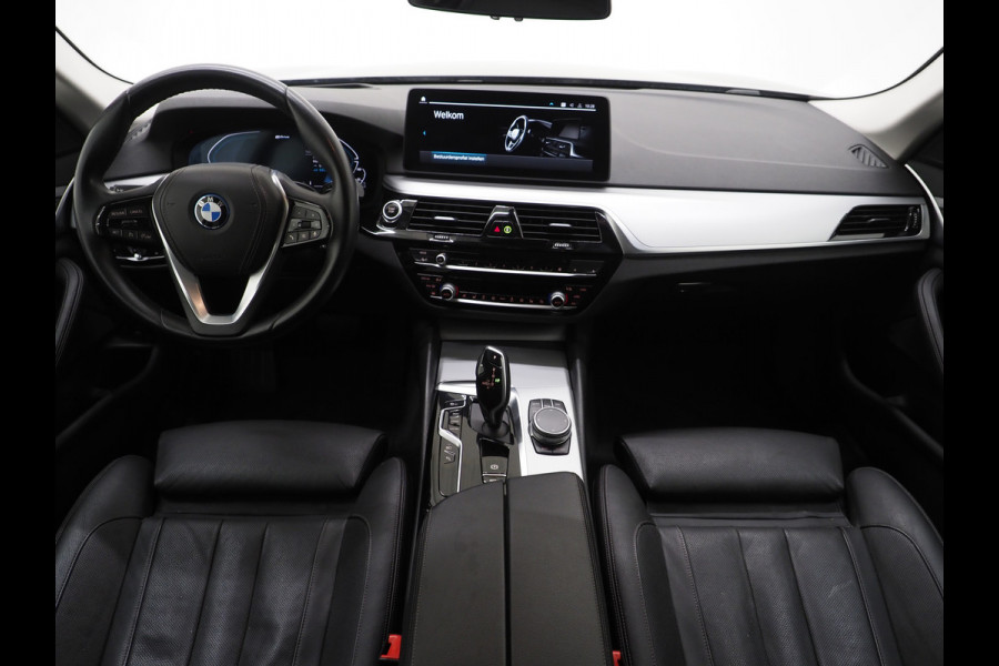 BMW 5 Serie Touring 530e xDrive | Leder | Trekhaak | HUD | Camera | Memory | Stoelkoeling | DAB | Carplay