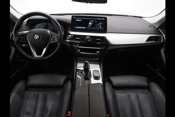 BMW 5 Serie Touring 530e xDrive | Leder | Trekhaak | HUD | Camera | Memory | Stoelkoeling | DAB | Carplay