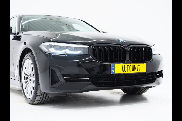 BMW 5 Serie Touring 530e xDrive | Leder | Trekhaak | HUD | Camera | Memory | Stoelkoeling | DAB | Carplay