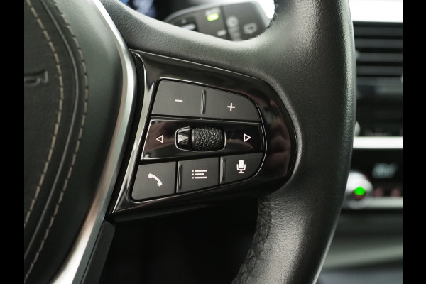 BMW 5 Serie Touring 530e xDrive | Leder | Trekhaak | HUD | Camera | Memory | Stoelkoeling | DAB | Carplay